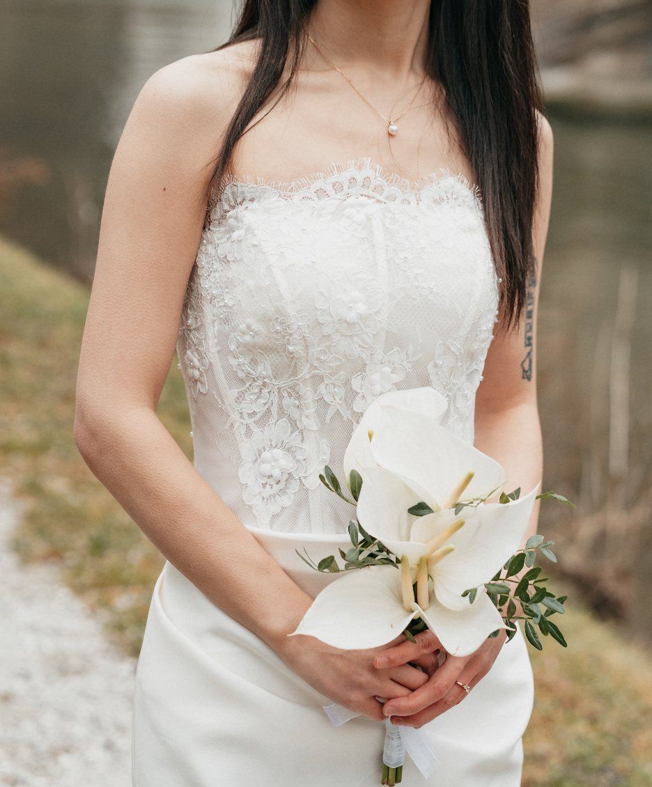 Vestiti: Robe de mariée faite main – Usato da Fribourg venduto da geora 1