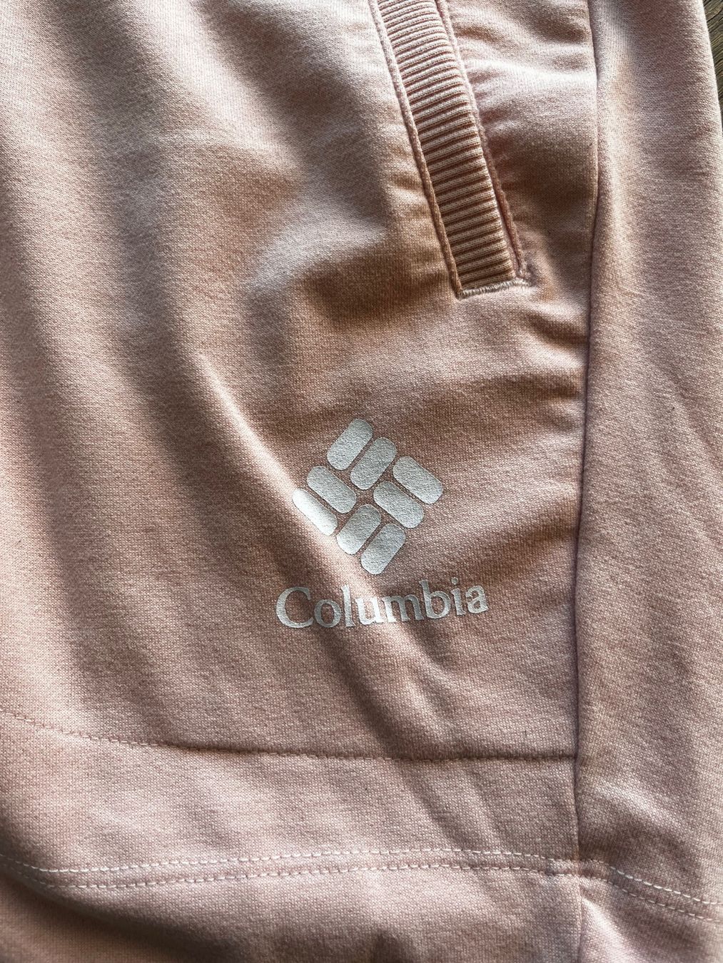 Columbia Pantalons: Short de sport Columbia S – D'occasion à Develier par lili_1 1