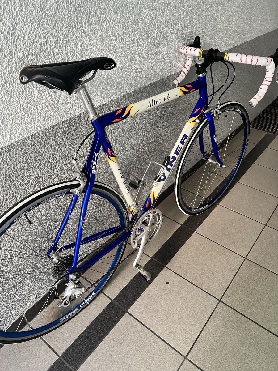 Velos: Viner Altec V4 Rennrad Campagnolo – Gebraucht aus Kleindöttingen von NextOne 9
