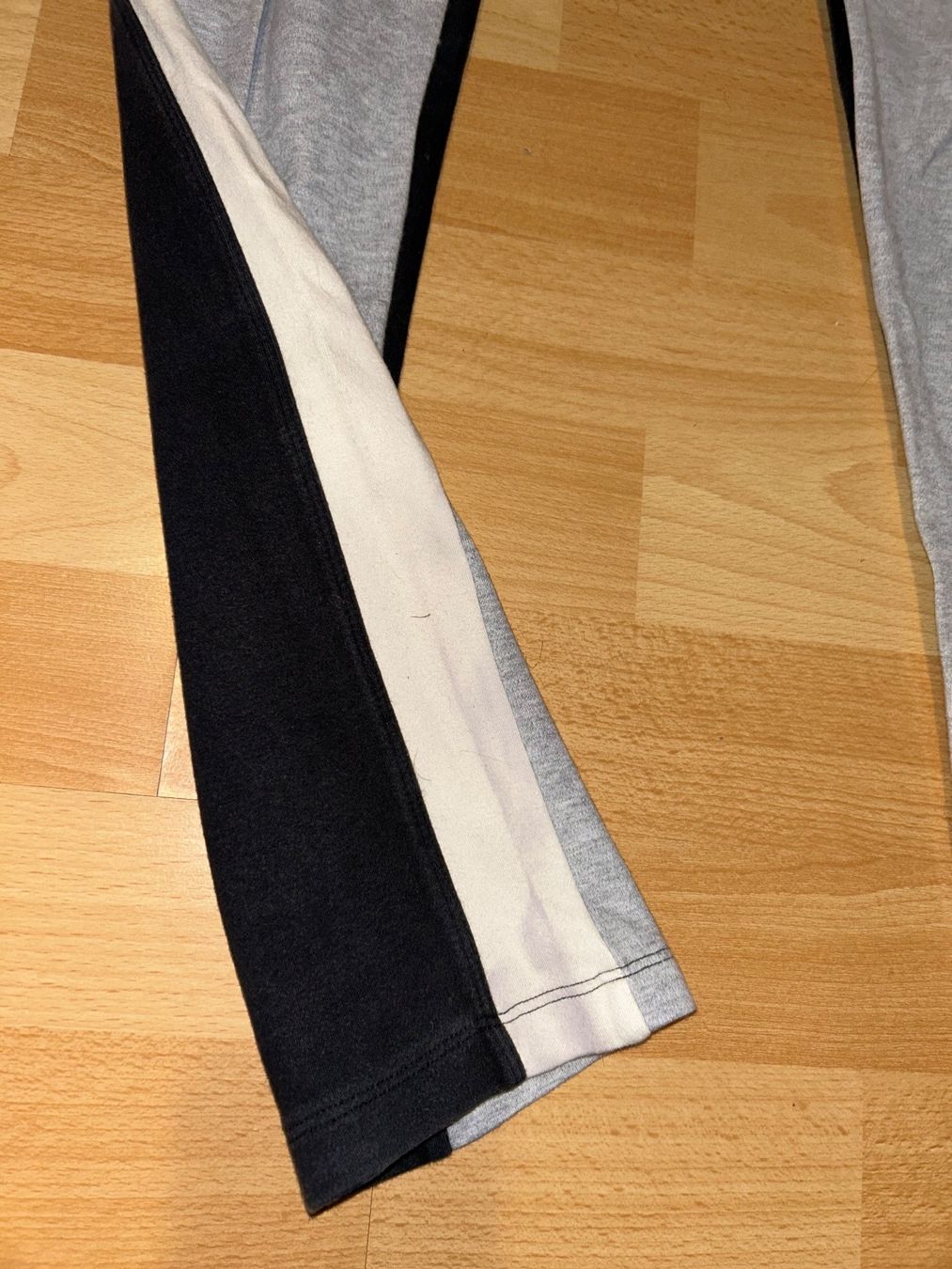 Hosen: Hose, Gr. 164, dreifarbig – Gebraucht aus Hallwil von Zoeizy 1