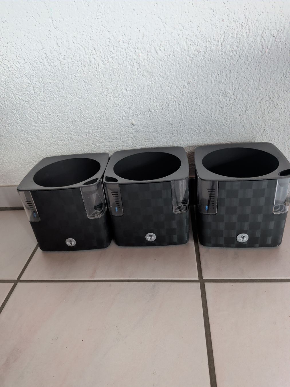 Blumentöpfe: 3 Selbstbewässerungstöpfe – Gebraucht aus Lostorf von einkaufen.sara