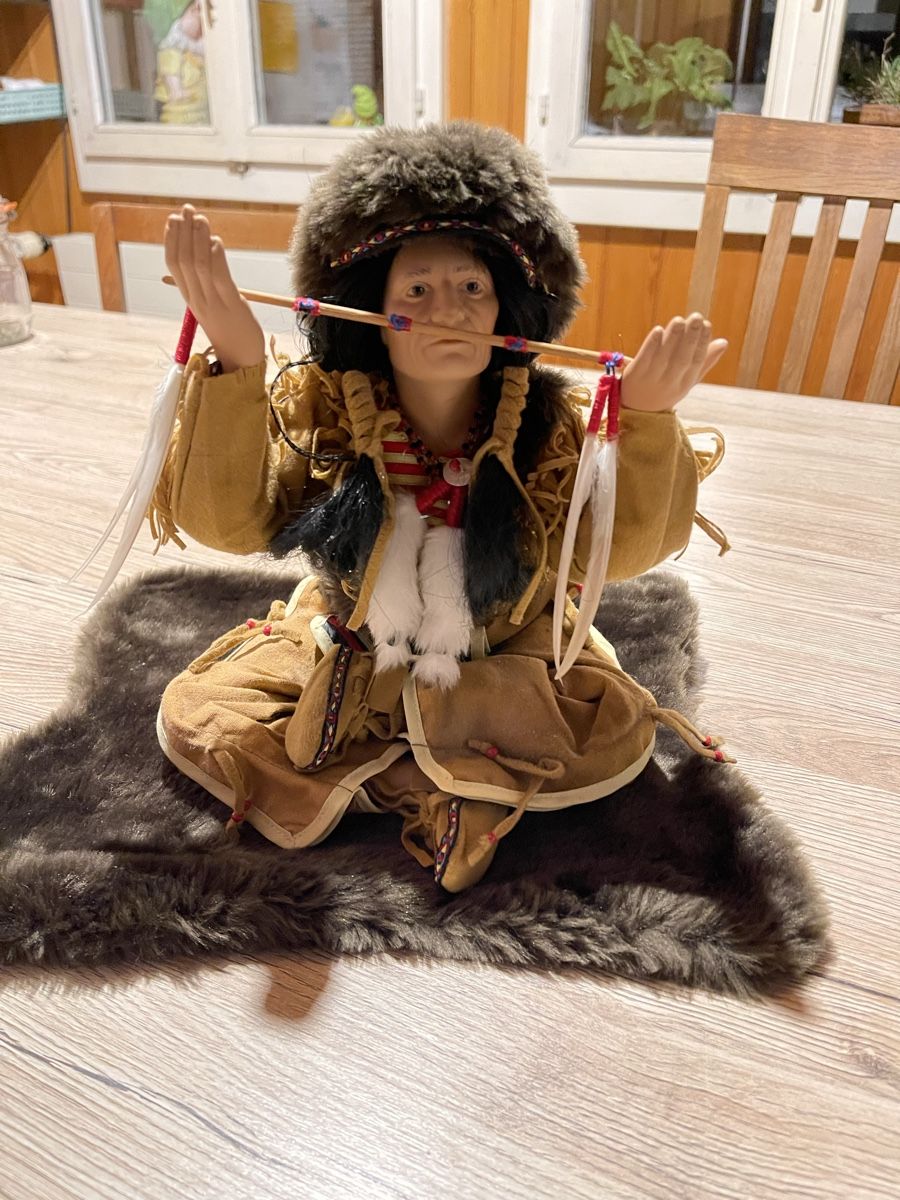 Bambole: Puppe  Indianerhäuptling – Usato da Fahrni b. Thun venduto da ams_56jv 1