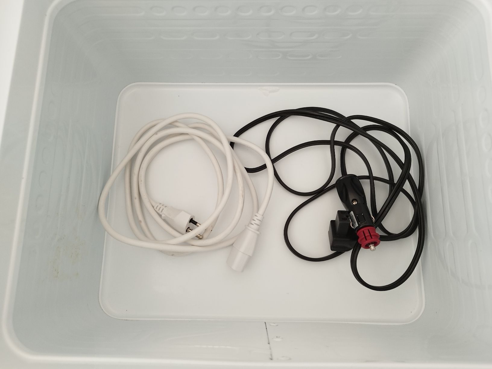 Mobicool Kühlschränke & Kühlen: Mobicool Kühlbox weiss gebraucht – Gebraucht aus Frauenfeld von mik_8hw7 2