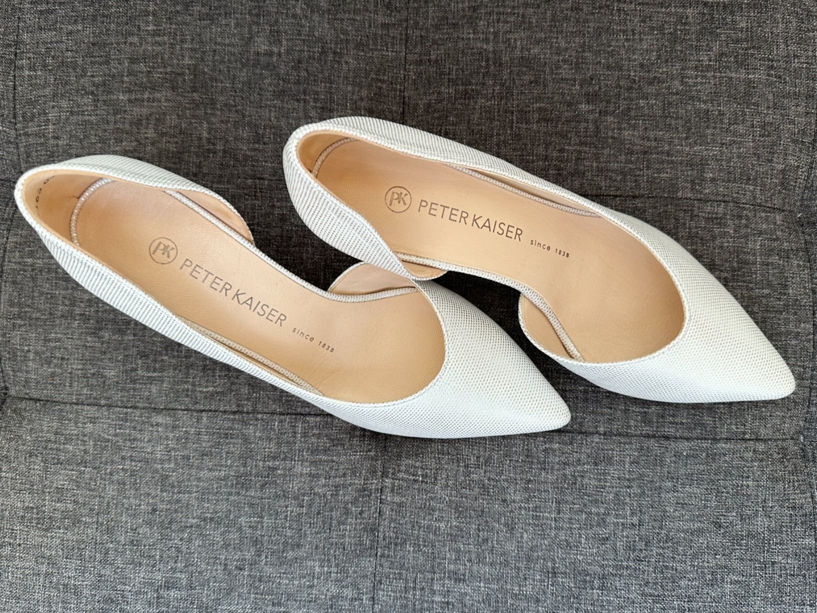 Kaiser Scarpe da donna: NEUE Peter Kaiser Pumps in Leder; Grösse 37 – Nuovo e nell'imballaggio originale da Freienbach venduto da aktionen4u 4