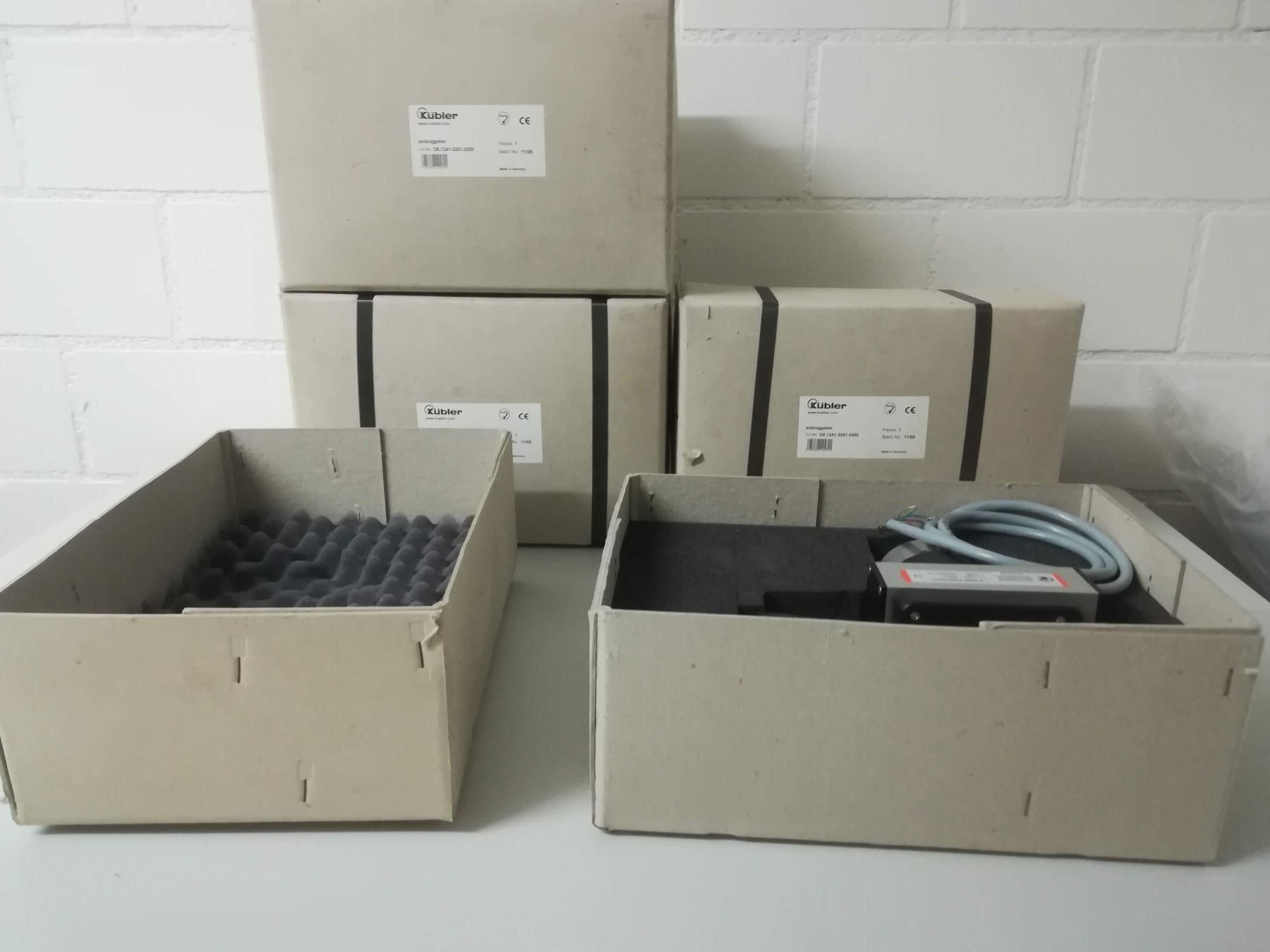 Altri prodotti elettronici: KÜBLER D8.12A1.2Z21.0200 Seilzuggeber – Nuovo (secondo la descrizione) da Grellingen venduto da ChaletZita 2