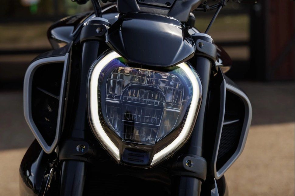 Ducati Route: DUCATI V4 Diavel – D'occasion à Courtemaîche par Mil_c8t9 4
