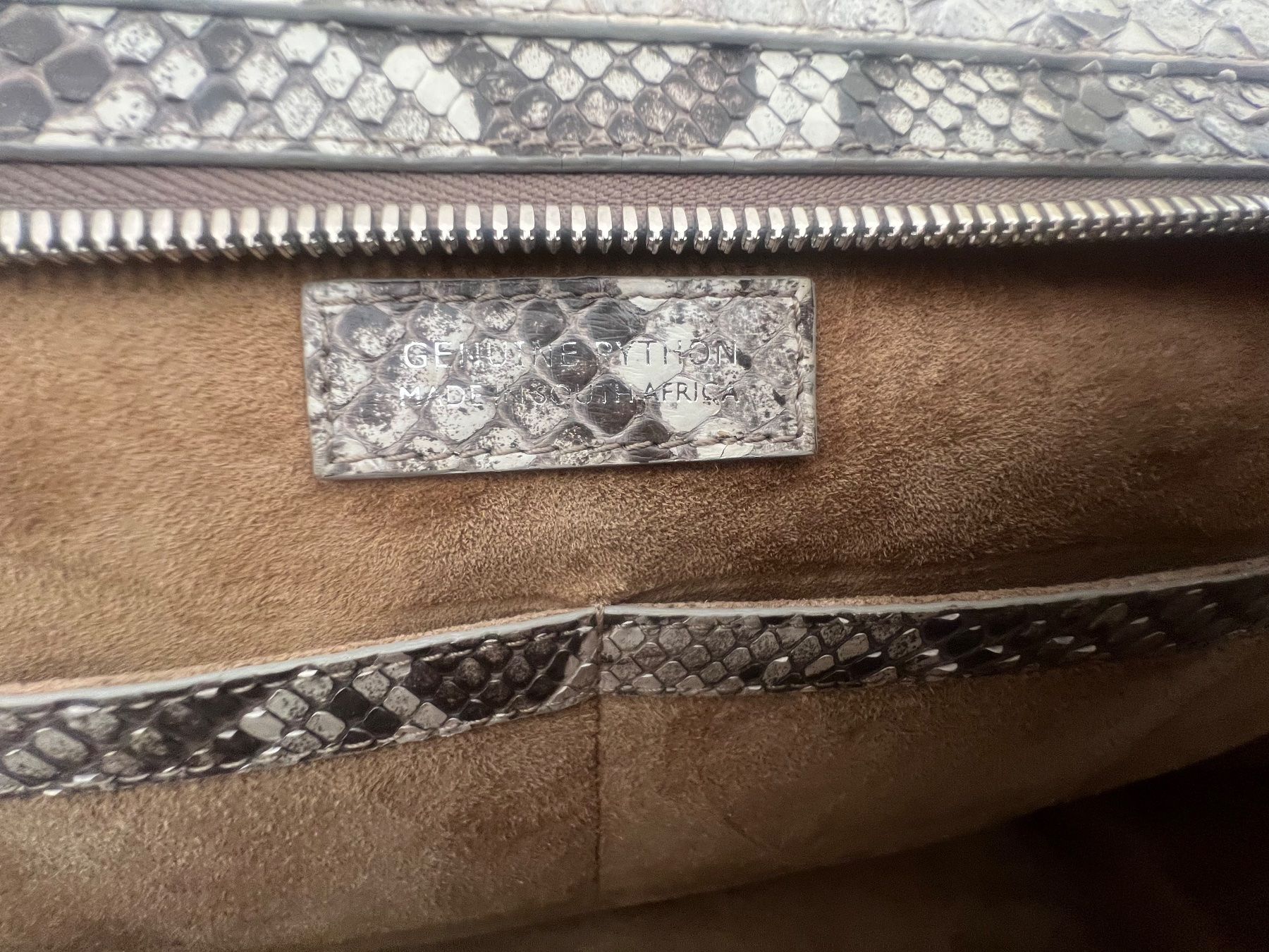 Sacs femmes: Handtasche von CAPE COBRA aus echtem Pythonleder - WIE NEU! – Neuf (Voir description) à Uitikon Waldegg par Voile 8