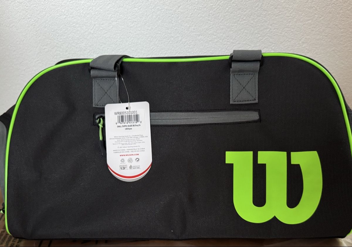 Wilson Borse: Wilson Sporttasche Neu! – Nuovo e nell'imballaggio originale da Kerzers venduto da oiram56 2