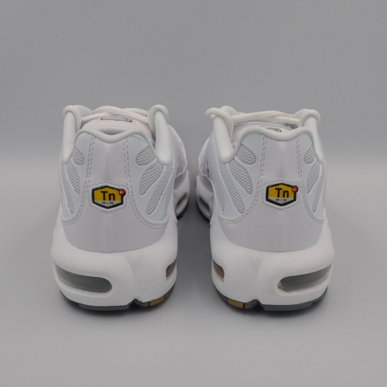 Nike Herrenschuhe: Nike Air Max Plus TN White 44 – Neu und originalverpackt aus Bern von SneakerheavenLT 5