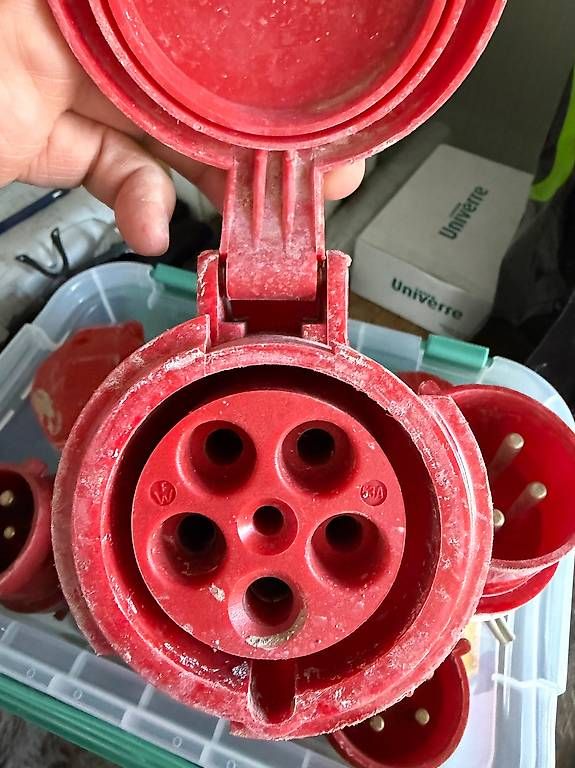 Stecker: Prise electrique triphase  – Gebraucht aus Bouveret von saki03 5