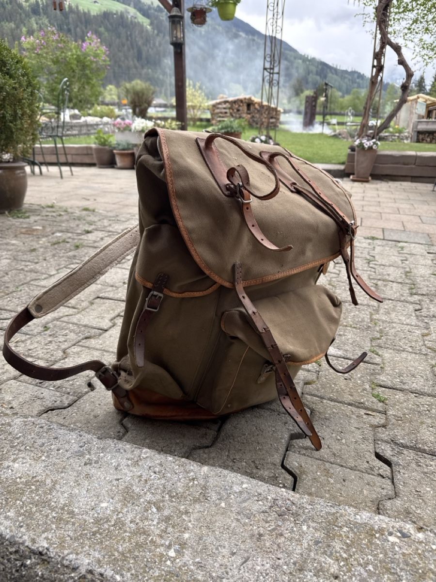 Schweizer Armee Zaini: Militärrucksack – Usato da Matten(St.Stephan) venduto da ren_r8tw 2