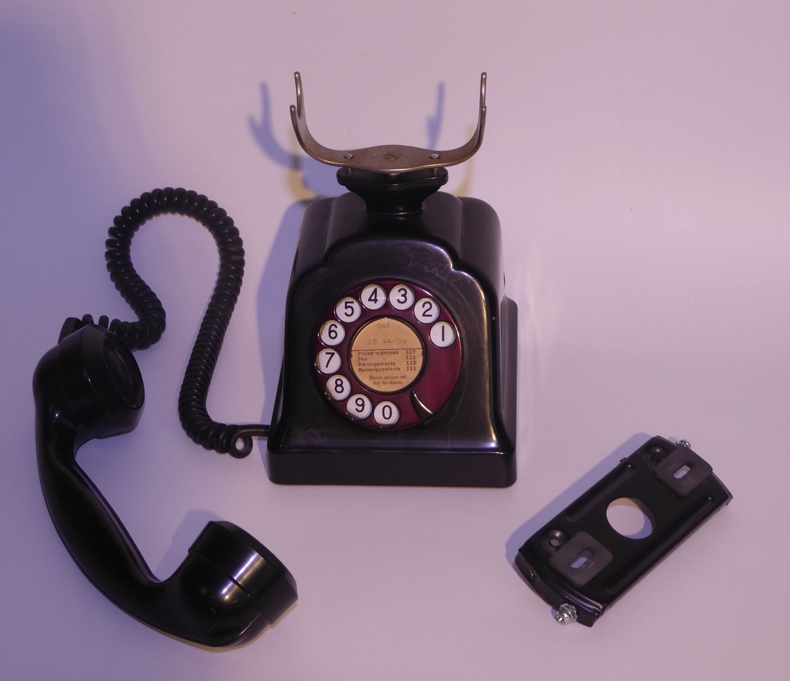 Telefone: Telefon mit Drehscheibe – Gebraucht aus Bern von blaukreuz-brocki_BE 3