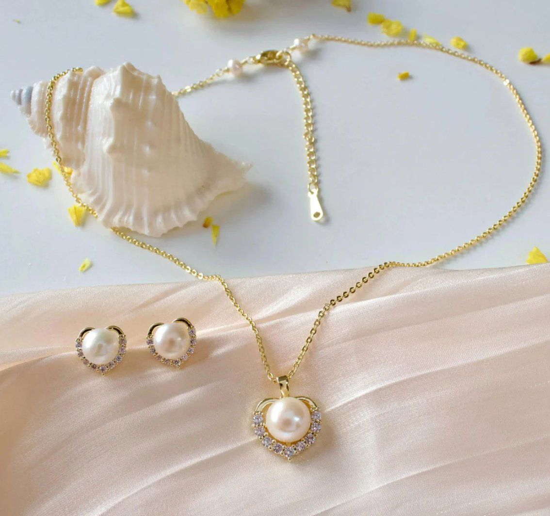 Orecchini pendenti & Orecchini a lobo: Herz mit Süsswasserperlen / Perlenohrstecker – Nuovo e nell'imballaggio originale da Romanshorn venduto da JK_Jewelry 4