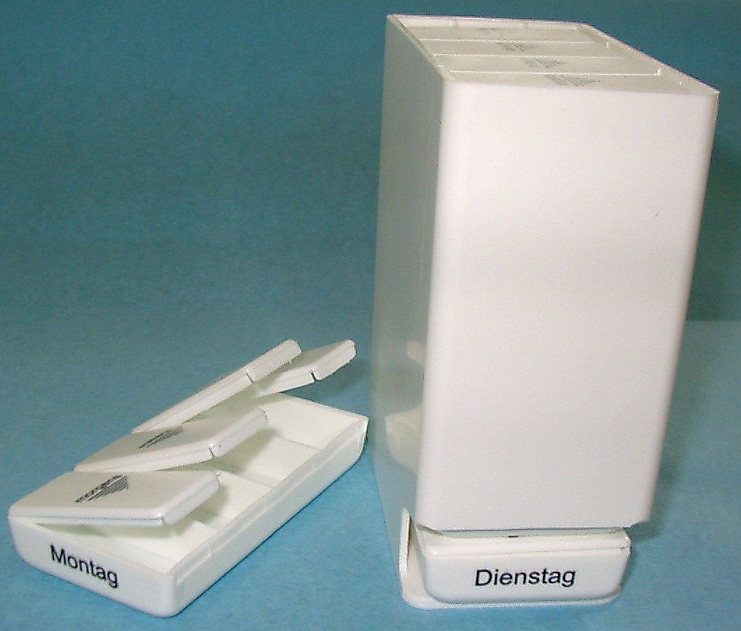 Contenitori & Simili: Medikamentendispenser Pillenbox 7 Tage - Fabrikneu – Nuovo e nell'imballaggio originale da Oberwil BL venduto da NTS-TopShop