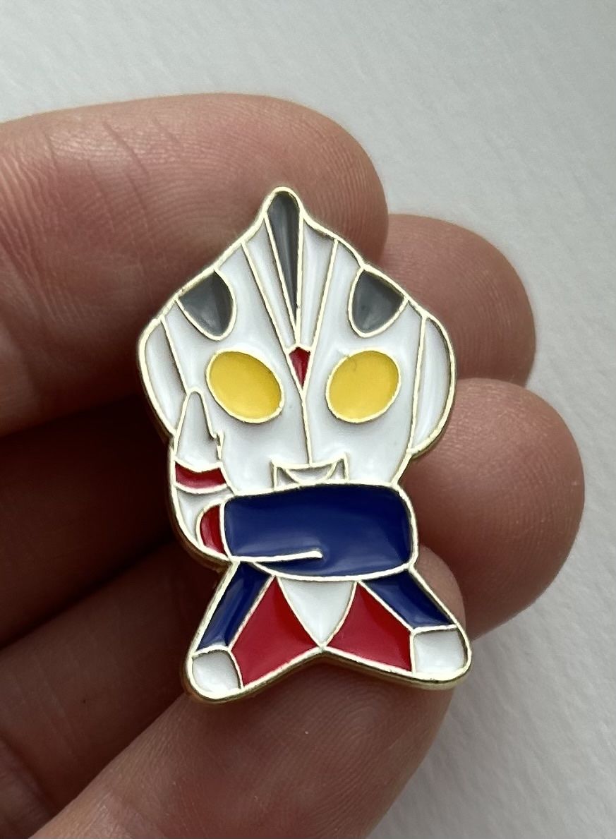 Placchette & Badge: Pin Ultraman Tiga – Nuovo (secondo la descrizione) da Basel venduto da lau_982w