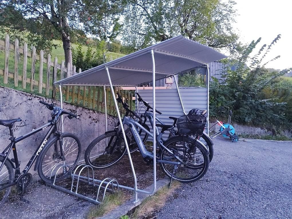 Rifugi: Velounterstand von Velodaba Breite 210cm – Usato da St. Gallen venduto da SiiirJohn 2