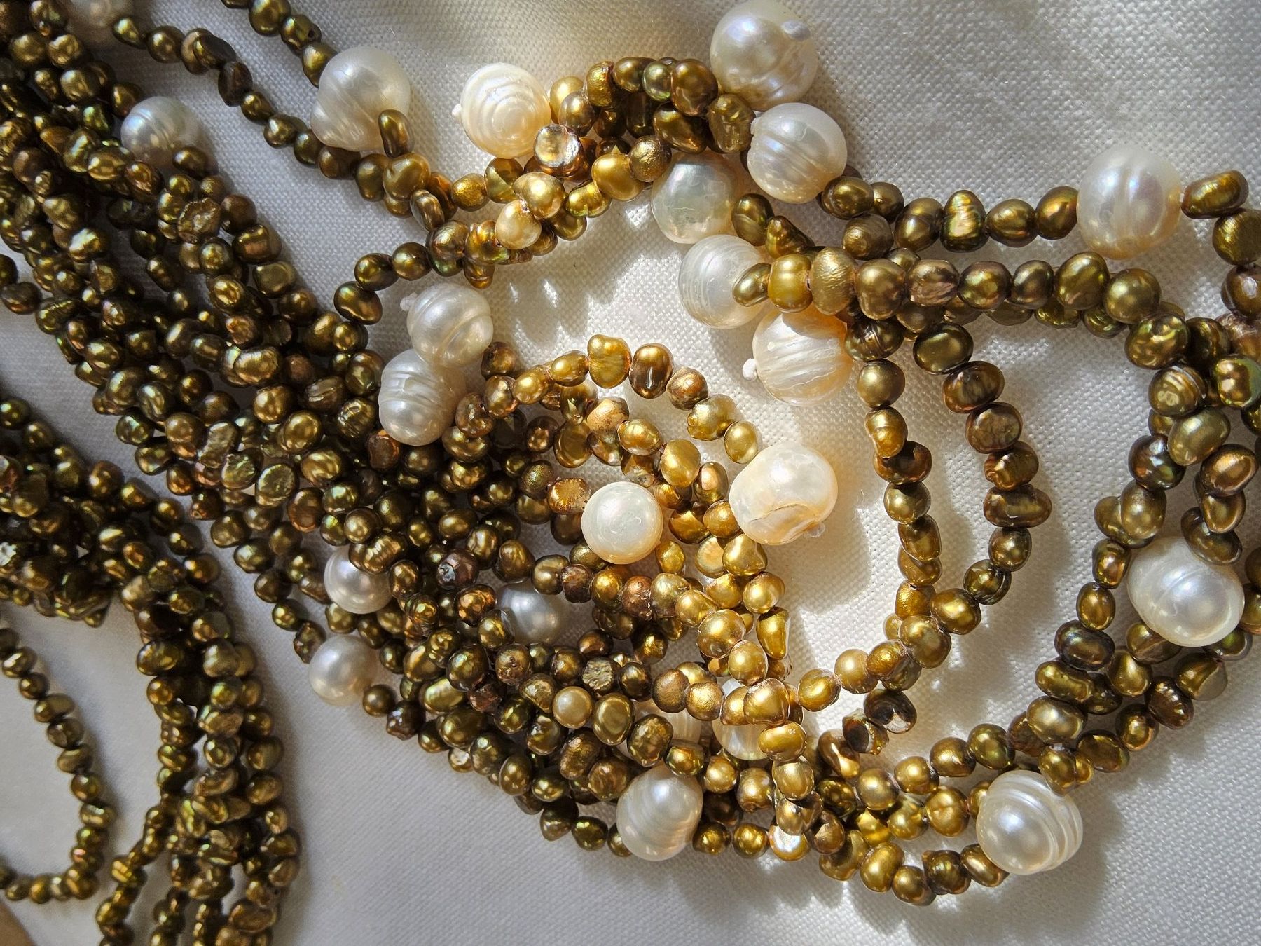 Catenine: Mehrsträngige Kaltwasserperlen Kette – Usato da Zürich venduto da sanwit