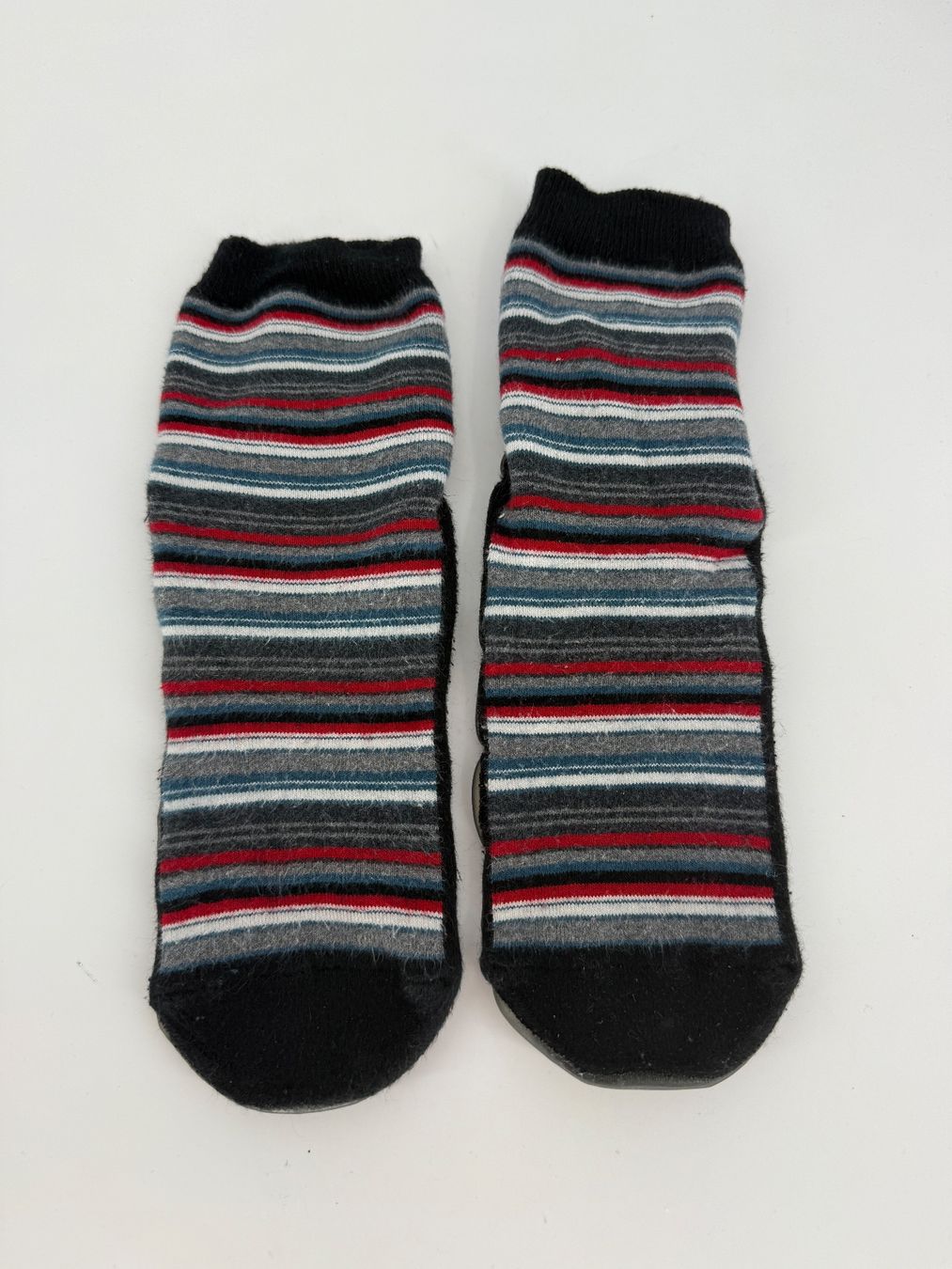 Socken: Socken mit Noppen Gr. 35-37 – Gebraucht aus Auenstein von moin.