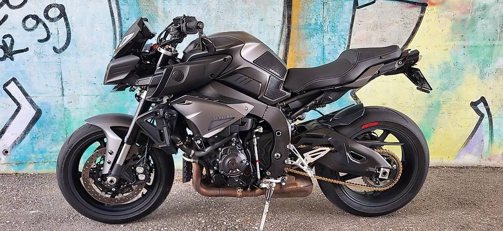 Yamaha Strada: Yamaha MT-10, exp du jour – Usato da Bulle venduto da Kriss24 1