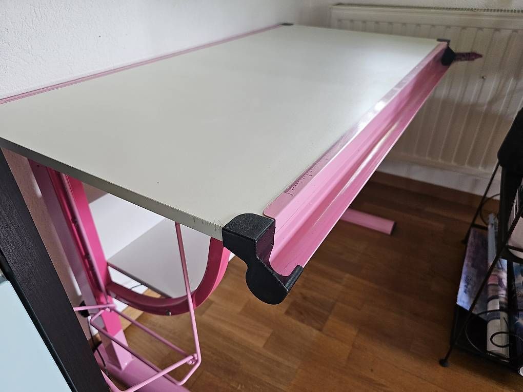 Schreibtische: Bureau fille – Gebraucht aus Prêles von vbaumgartner 1