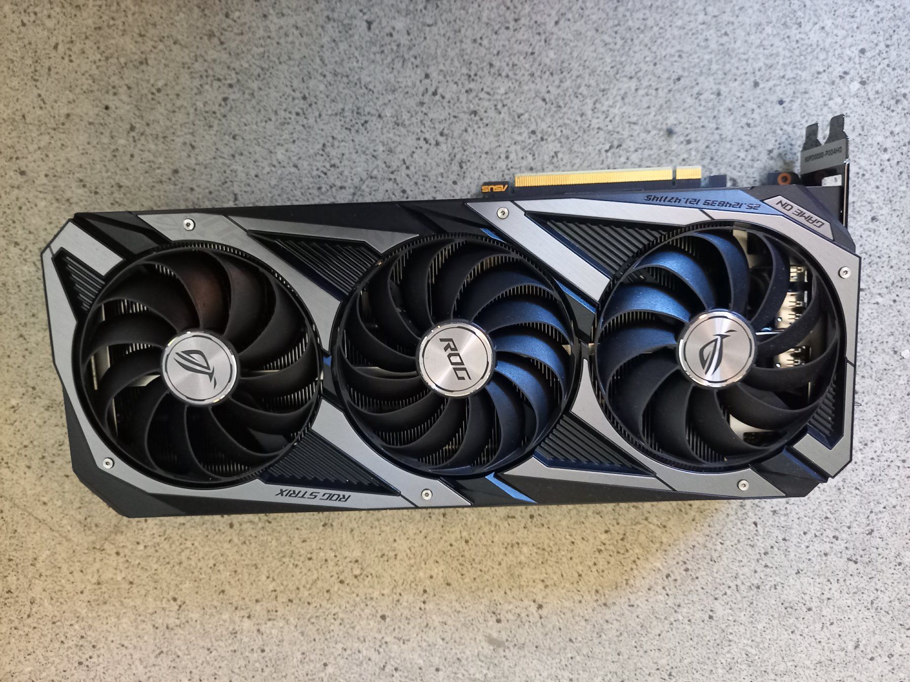 Nvidia Cartes graphiques: Geforce Rog Strix RTX 3090 24G Grafikkarte – D'occasion à Luzern par garlicia