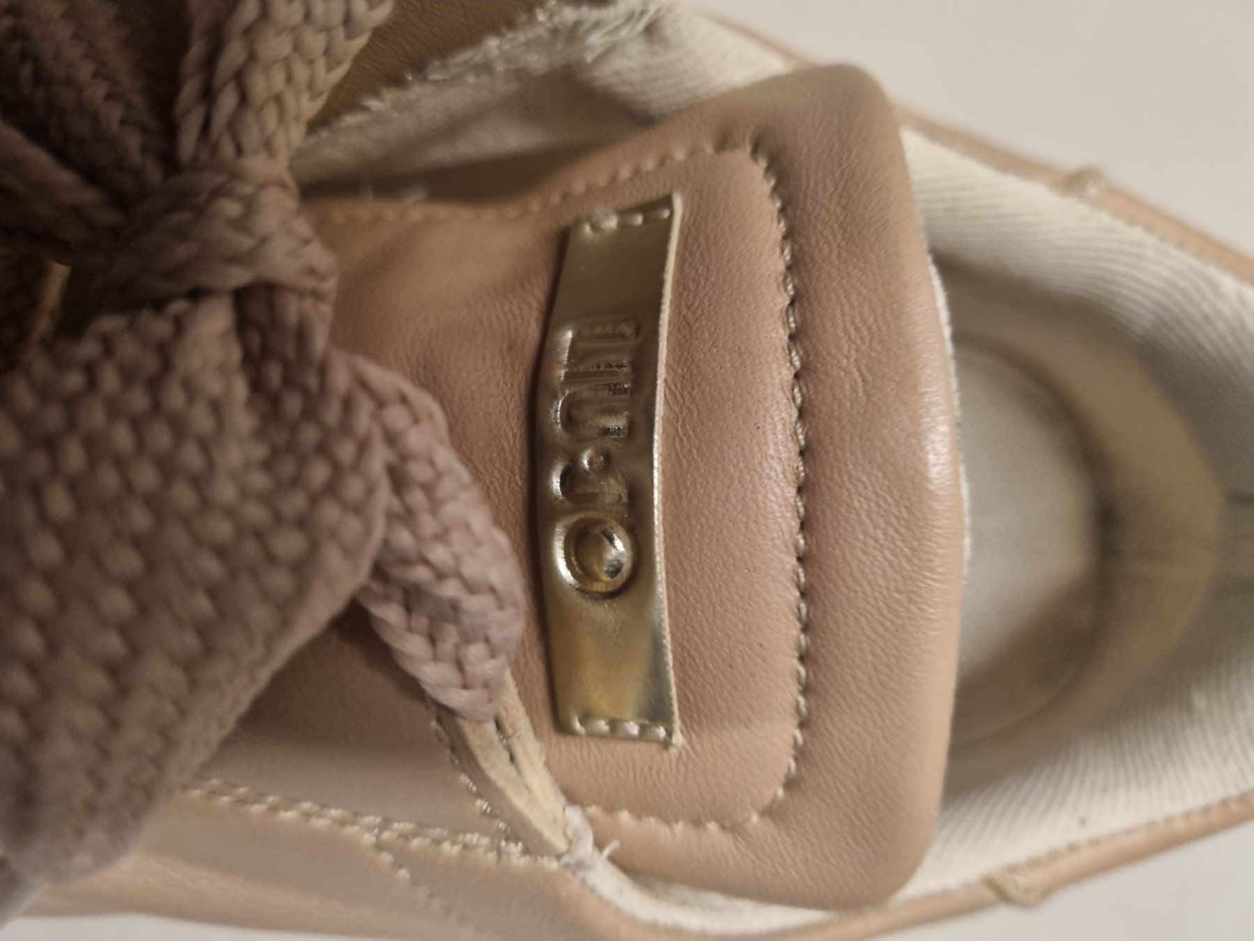 Liu Jo Damenschuhe: Sneakers Liu Jo Gr 39 – Gebraucht aus Frick von Geheim007 1