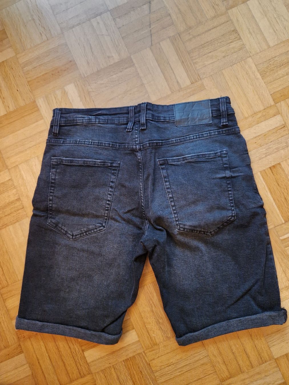 Pantaloni: Shorts Smog Gr.M – Usato da Münchenbuchsee venduto da Ludo_Braenz 2