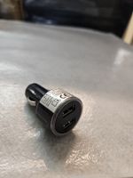 Neuwertiger Auto USB Ladegerät, 2 Ports, Schwarz!