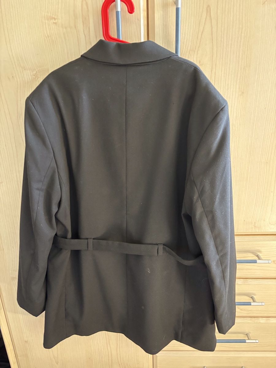 Giacche: Blazer – Usato da Eggersriet venduto da car_w5cl 3