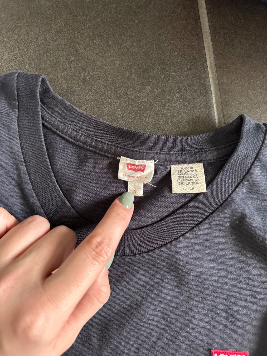 Levi's T-Shirts: Basic Shirt Levi‘s Gr. S anthrazit / grau – Gebraucht aus Rothrist von Fondgruebe 6
