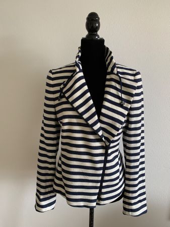 AKRIS: OVP/gestreifte Jacke mit Kaufetikette 1290.00, Gr. 36