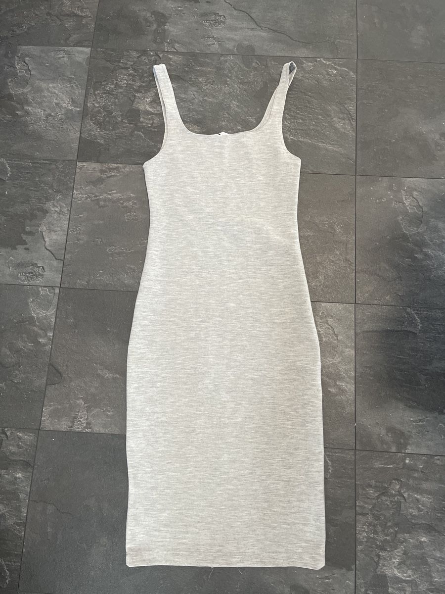 Zara Robes: Sommer Kleid - Grau – D'occasion à Dinhard par Tatjjj
