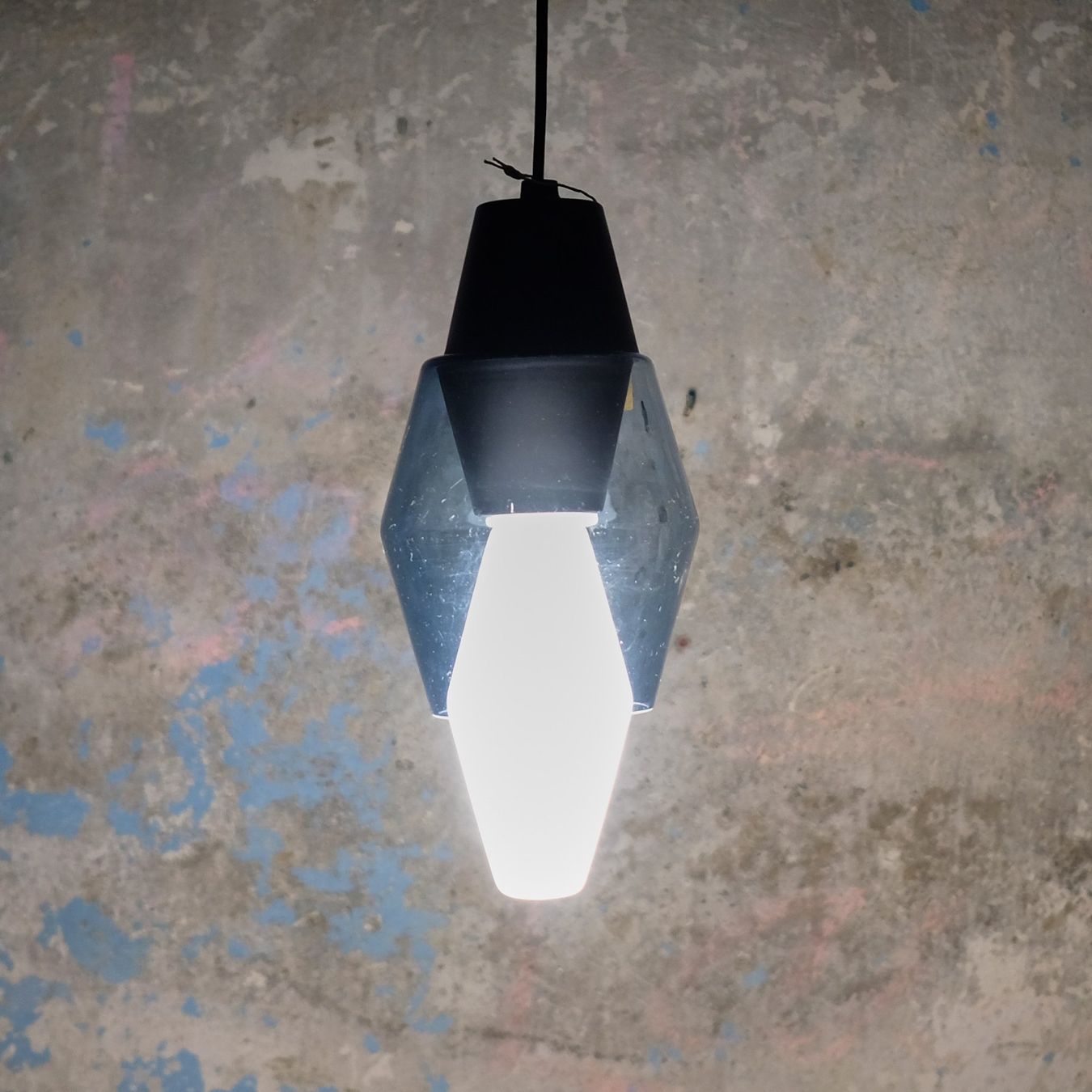 Kronleuchter & Deckenlampen: Tapio Wirkkala Model K2-142 Blau-Schwarz – Gebraucht aus Basel von Patts_Lampenfieber 2