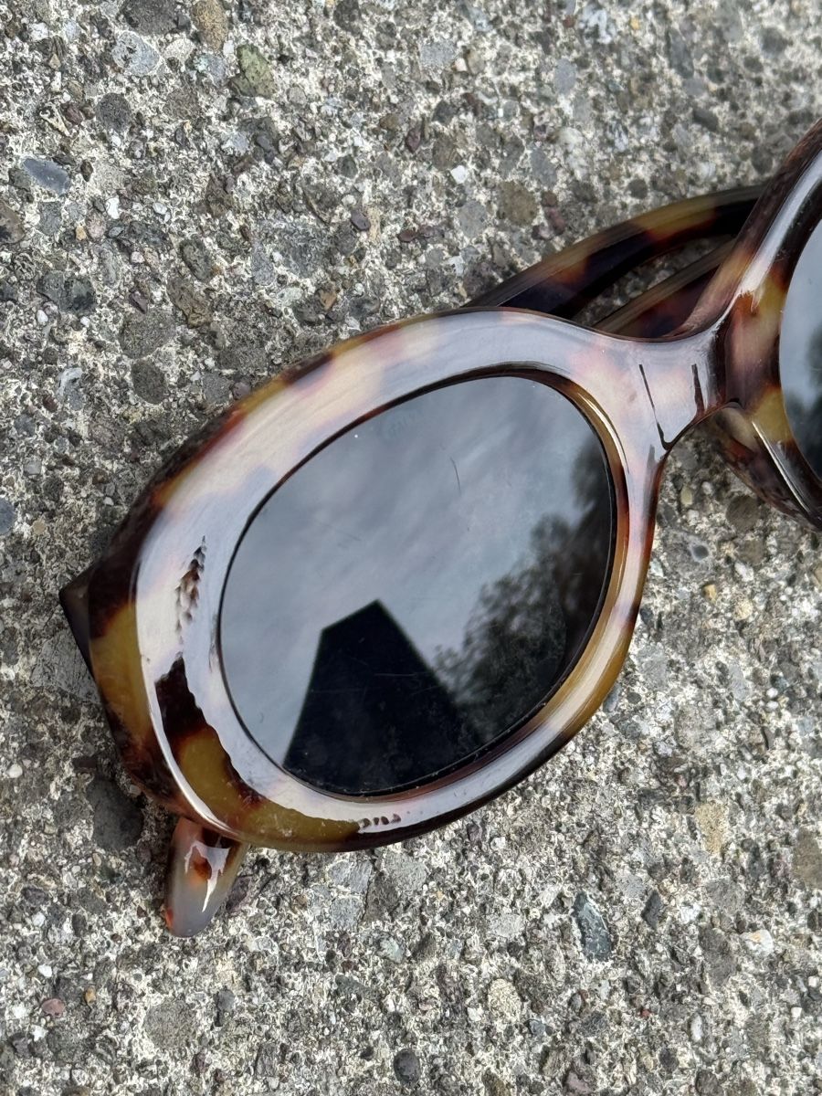 Celine Occhiali & Lenti: Celine Triomphe 01 CL40194U Sunglasses Tortoiseshell – Usato da Effretikon venduto da syrrrrre 1