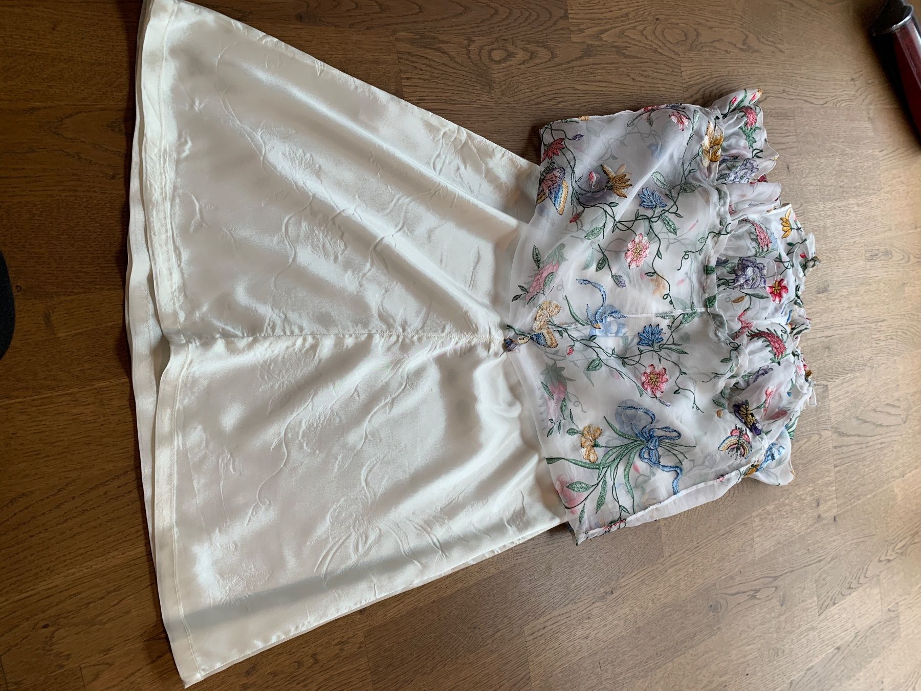 Vestiti: Kleid aus Seide – Nuovo (secondo la descrizione) da Muttenz venduto da sim_k77n 5