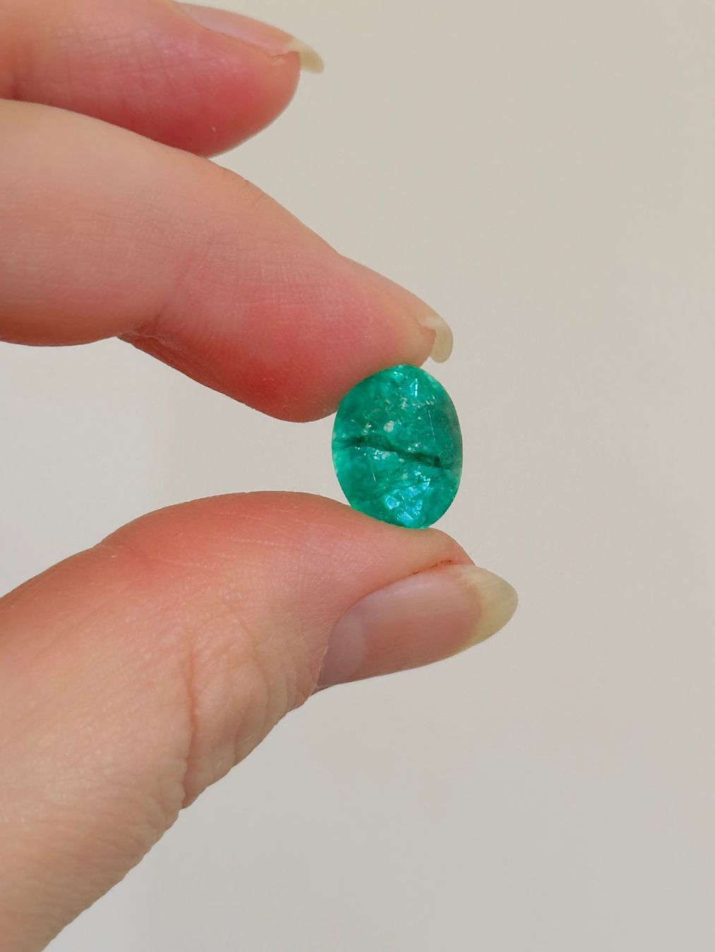 Pietre preziose: Oval Shape 6.20 Ct Certified Loose Gemstone – Nuovo e nell'imballaggio originale da Genève venduto da AWWA
