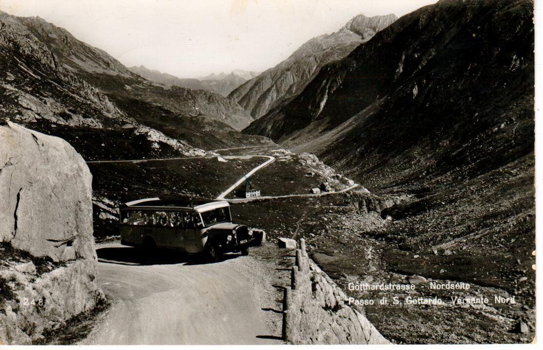 Cartoline postali: Gotthardstrasse Nordseite mit Postauto 1957 – Usato da Wolhusen venduto da Curver9