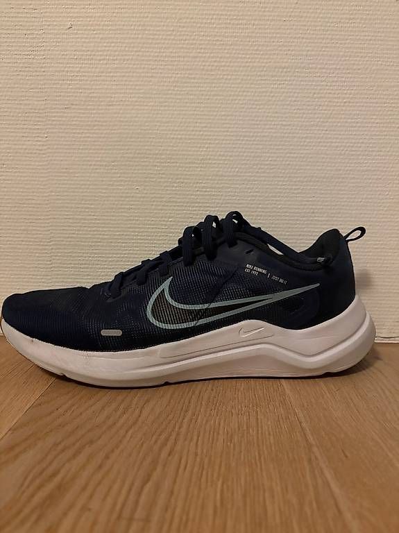 Scarpe da uomo: Nike Hallenschuhe Grösse: 41 – Usato da Bolligen venduto da fel_cp8q 2