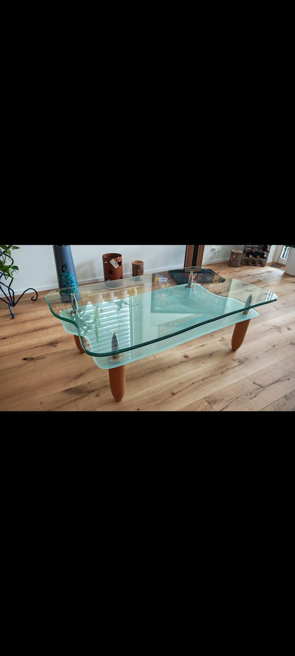 Tische: Couchtisch Glas Holz modern Design gebraucht. – Gebraucht aus Wolfenschiessen von ren_j9zt 2