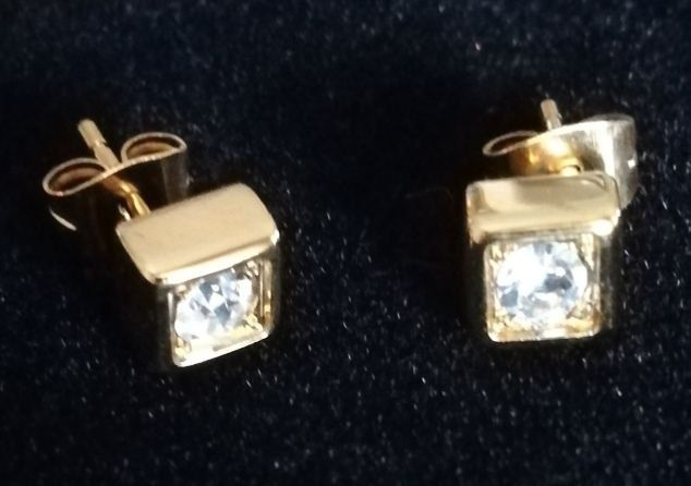 Orecchini pendenti & Orecchini a lobo: neue Ohrstecker / Ohrring Magnetschmuck – Nuovo e nell'imballaggio originale da Buttwil venduto da jrisengel 1