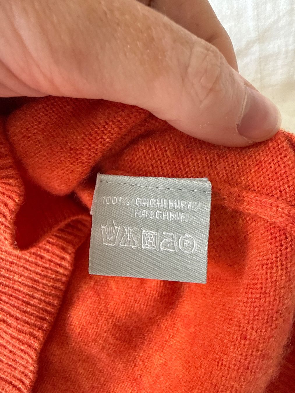 Top: Pull cachemire orange taille M état neuf – Usato da Payerne venduto da kni_w6xk 1
