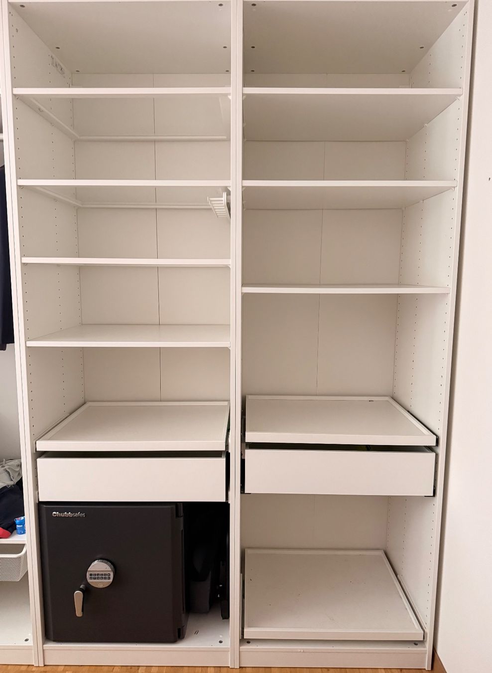 Ikea Armadi: IKEA PAX Kleiderschrank weiss – Usato da Männedorf venduto da dorian.s
