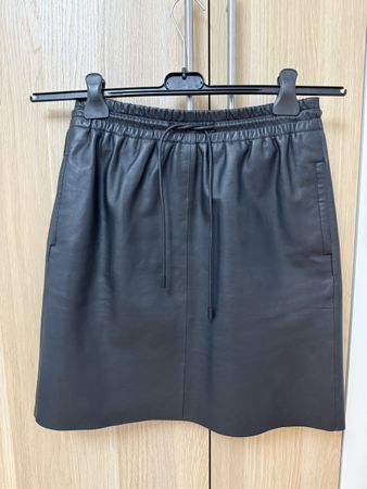 Massimo Dutti leather skirt s.36