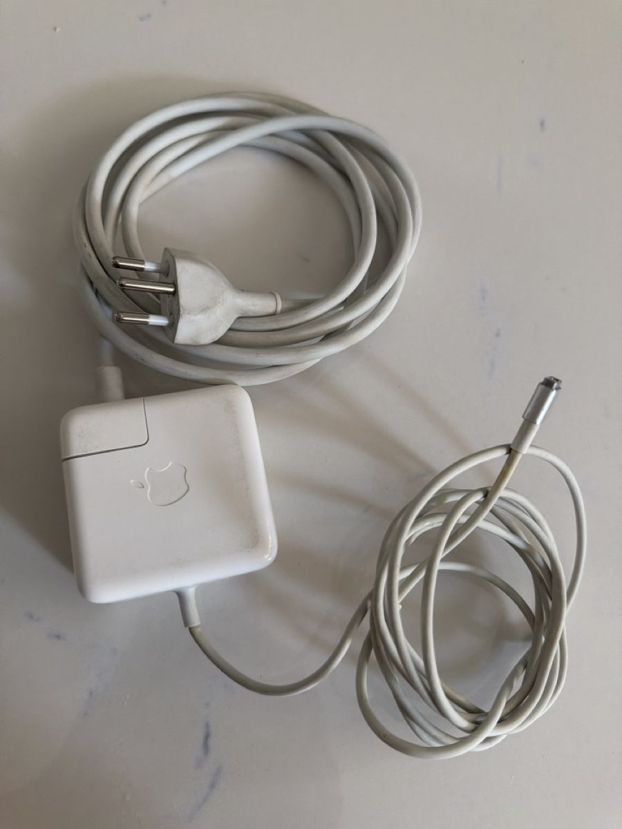 Apple Caricabatterie: Macbook Ladekabel – Usato da Buttikon SZ venduto da alf_g6sd