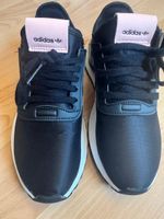 Adidas women sneakers Almost new size 38,5