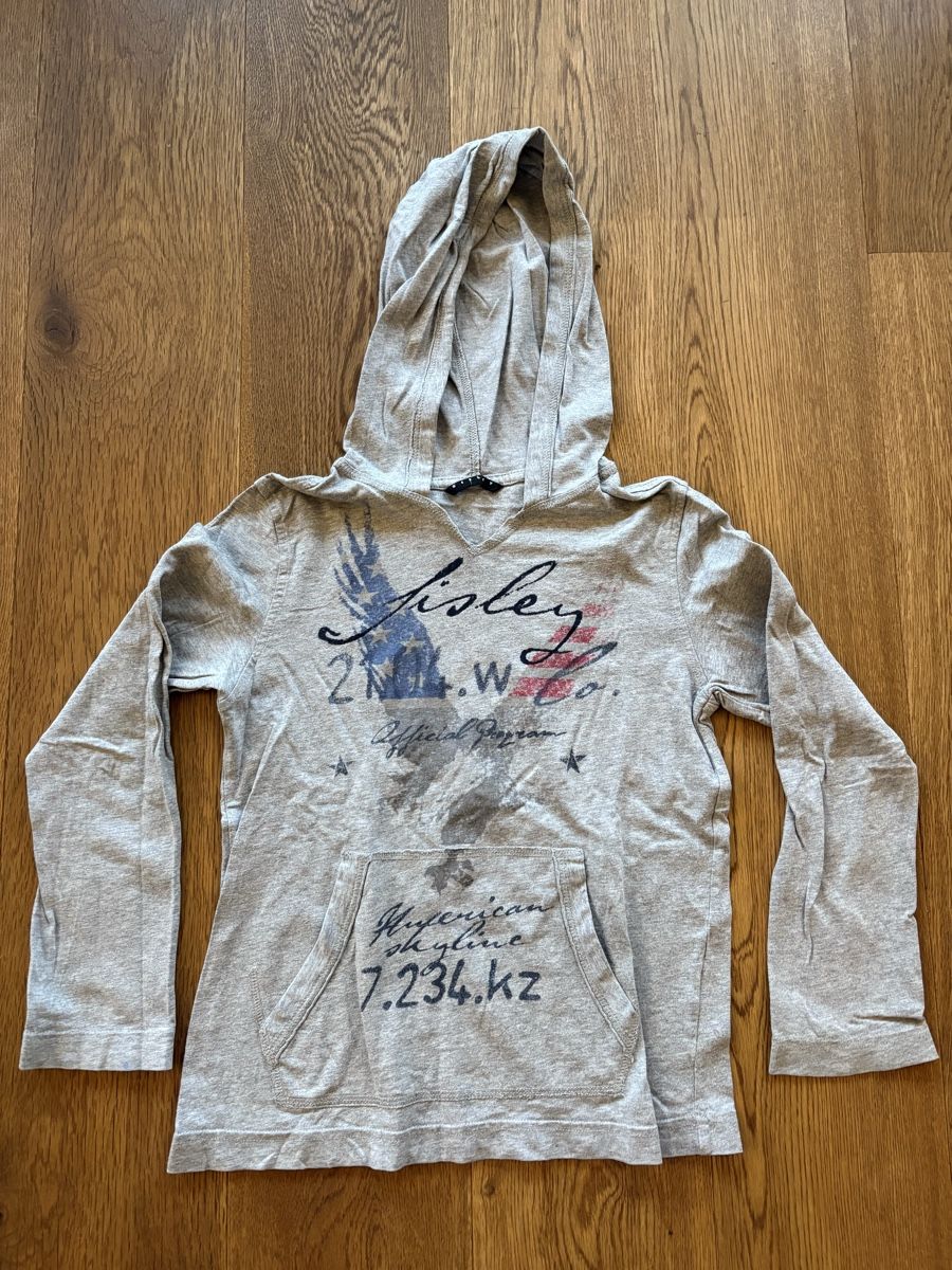 Sisley Pullover & Sweatshirts: Sisley Kapuzenpullover, 128 – Gebraucht aus Horgen von Rafnaf