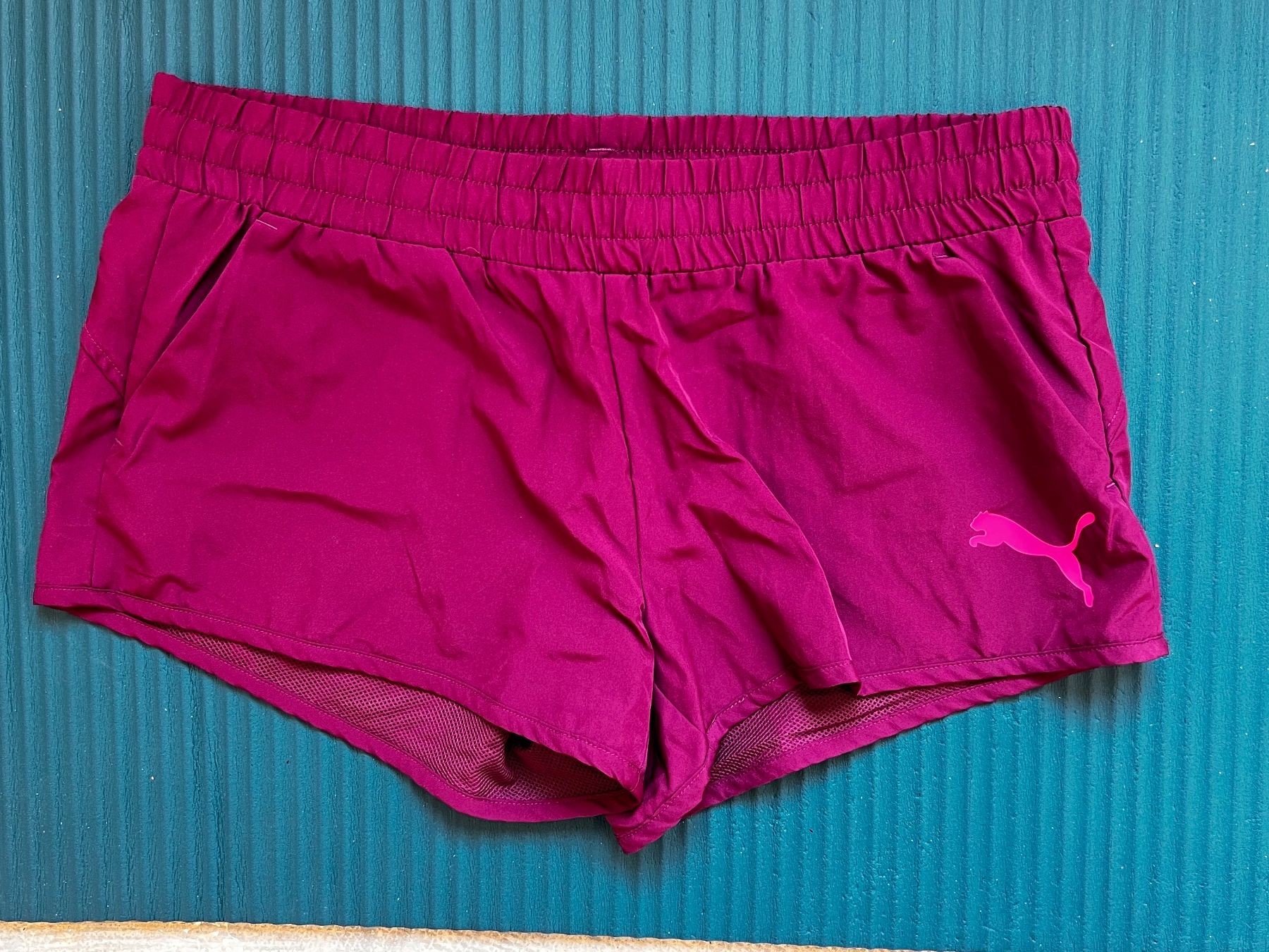 Hosen: Puma Sport Shorts Gr. 38 – Gebraucht aus Arbon von mei_cnd6