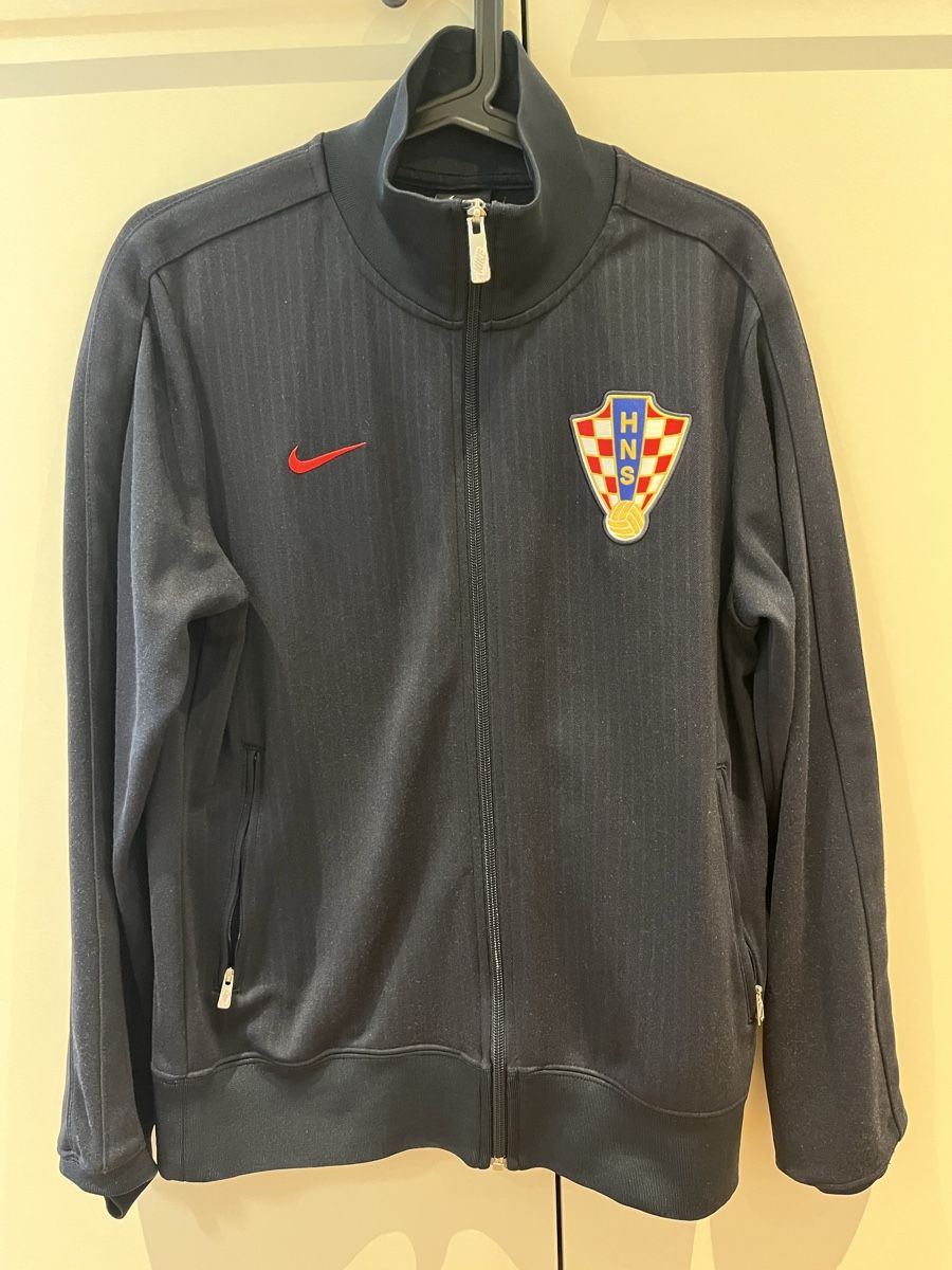 Nike Vestes: Kroatien Jacke Retro – D'occasion à Sursee par dok_bz9b