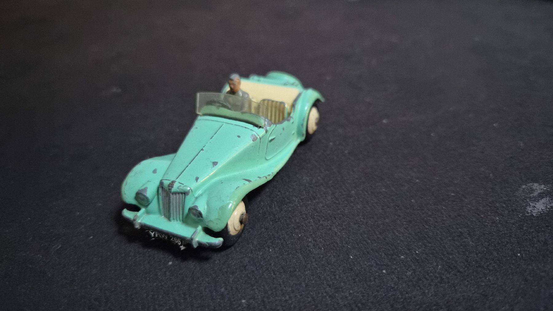 Dinky Toys Voitures modèles: dinky toys MG – D'occasion à Sihlwald par Blaumeisli45
