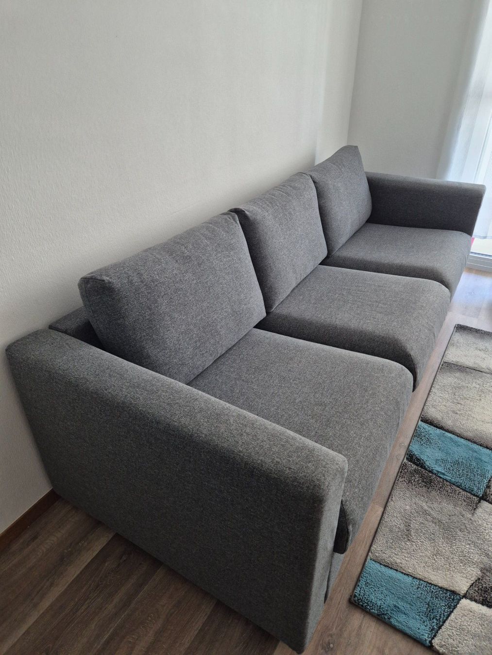 Ikea Divani: Canapé gris confortable 3 places – Usato da Epalinges venduto da Kkororo 1